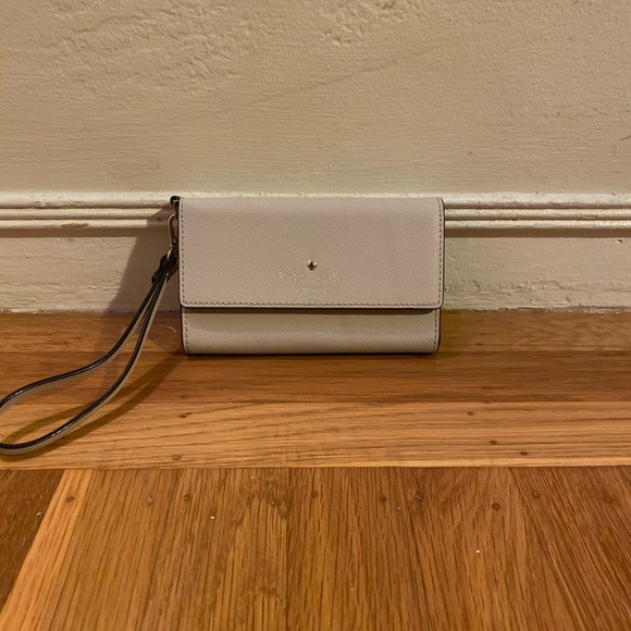 Kate spade cell phone wristlet - Picture 3 of 3